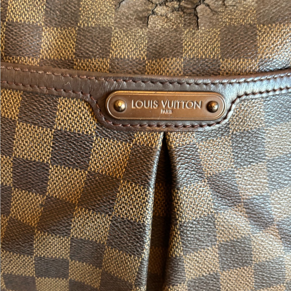 Authentic Louis Vuitton damier ebene crossbody bag - Picture 3 of 10